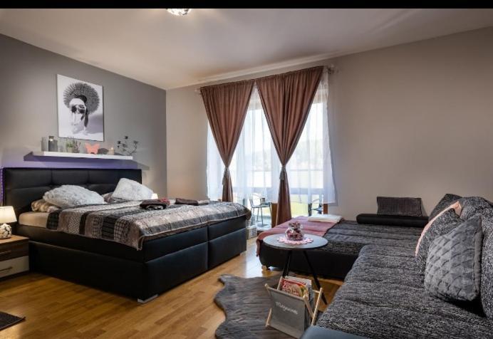 Apartman Zara Superior Liptovsky Mikulas Luaran gambar